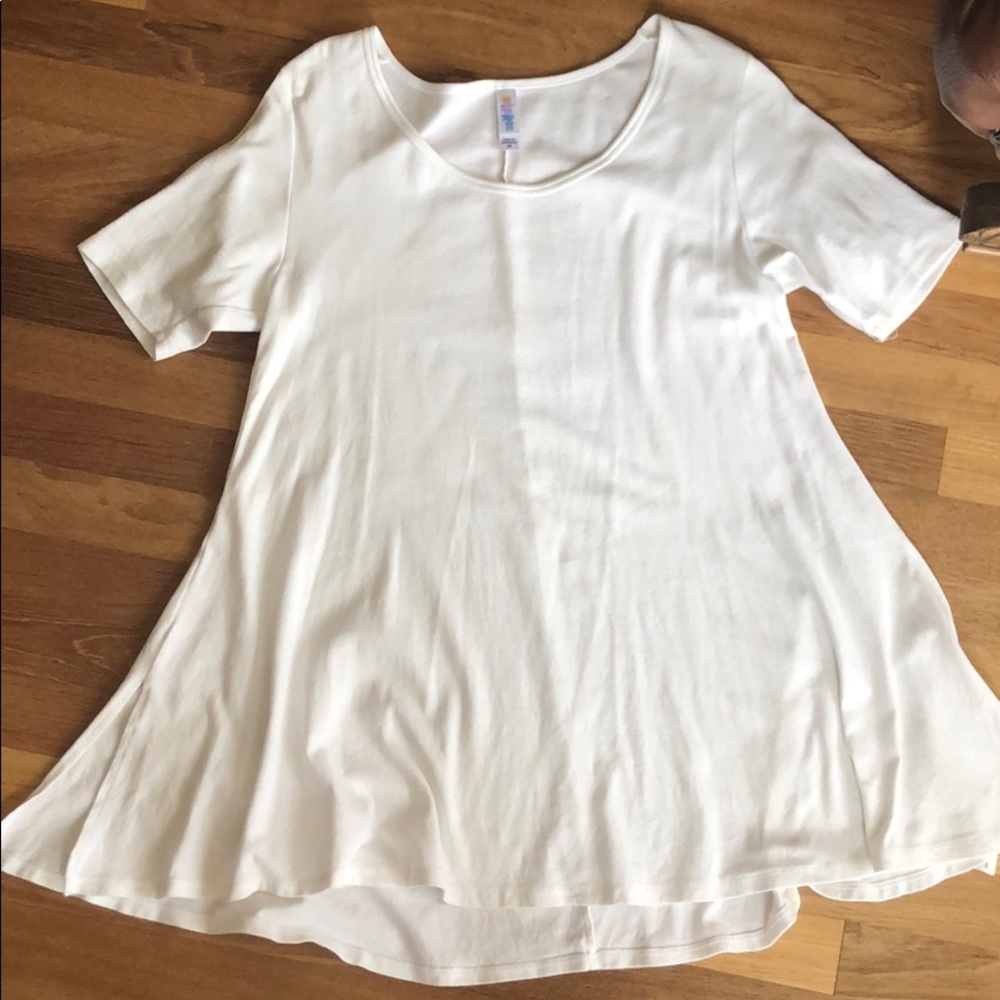 LulaRoe white Perfect Tee